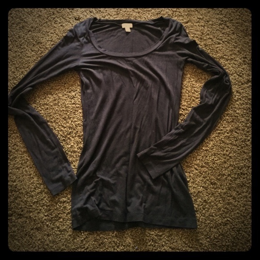 Nordstrom's black fitted long sleeve. size(M)